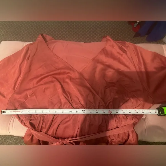 Elegant plus size Pink faux Wrap Dress - Picture 8 of 11